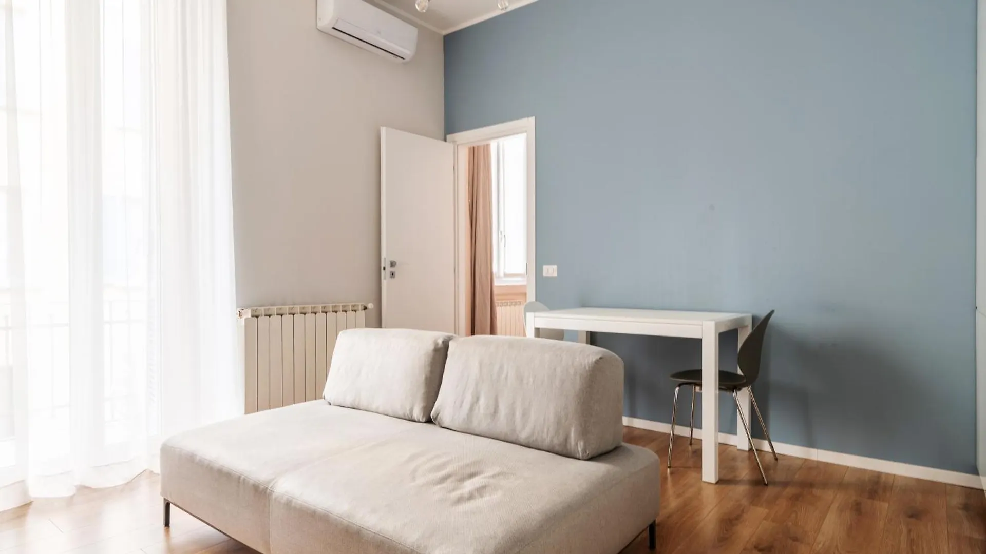 Nuovo Bilocale Appena Ristrutturato Vicino Darsena Milan 0*,  Italy