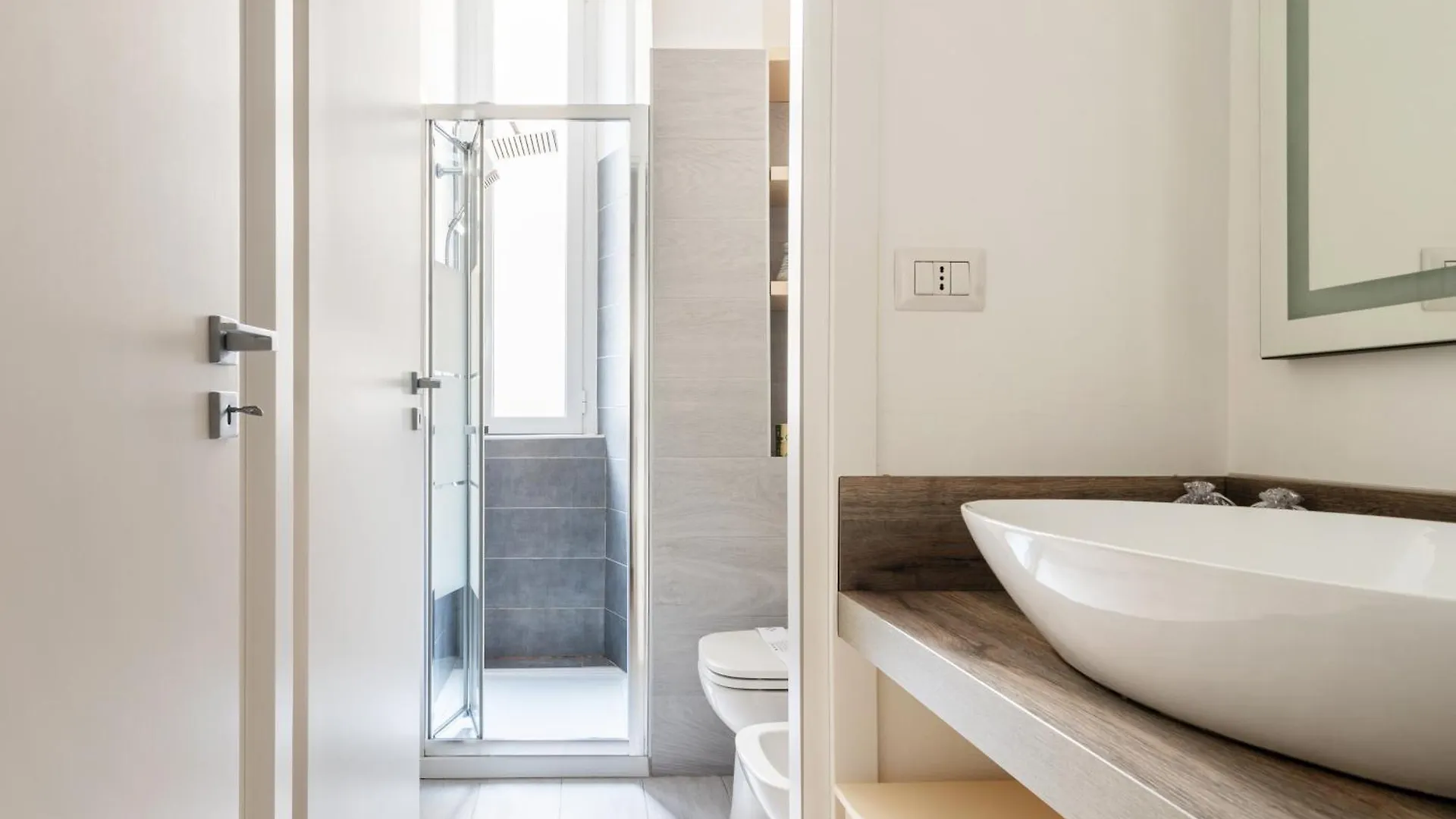 Apartment Nuovo Bilocale Appena Ristrutturato Vicino Darsena Milan