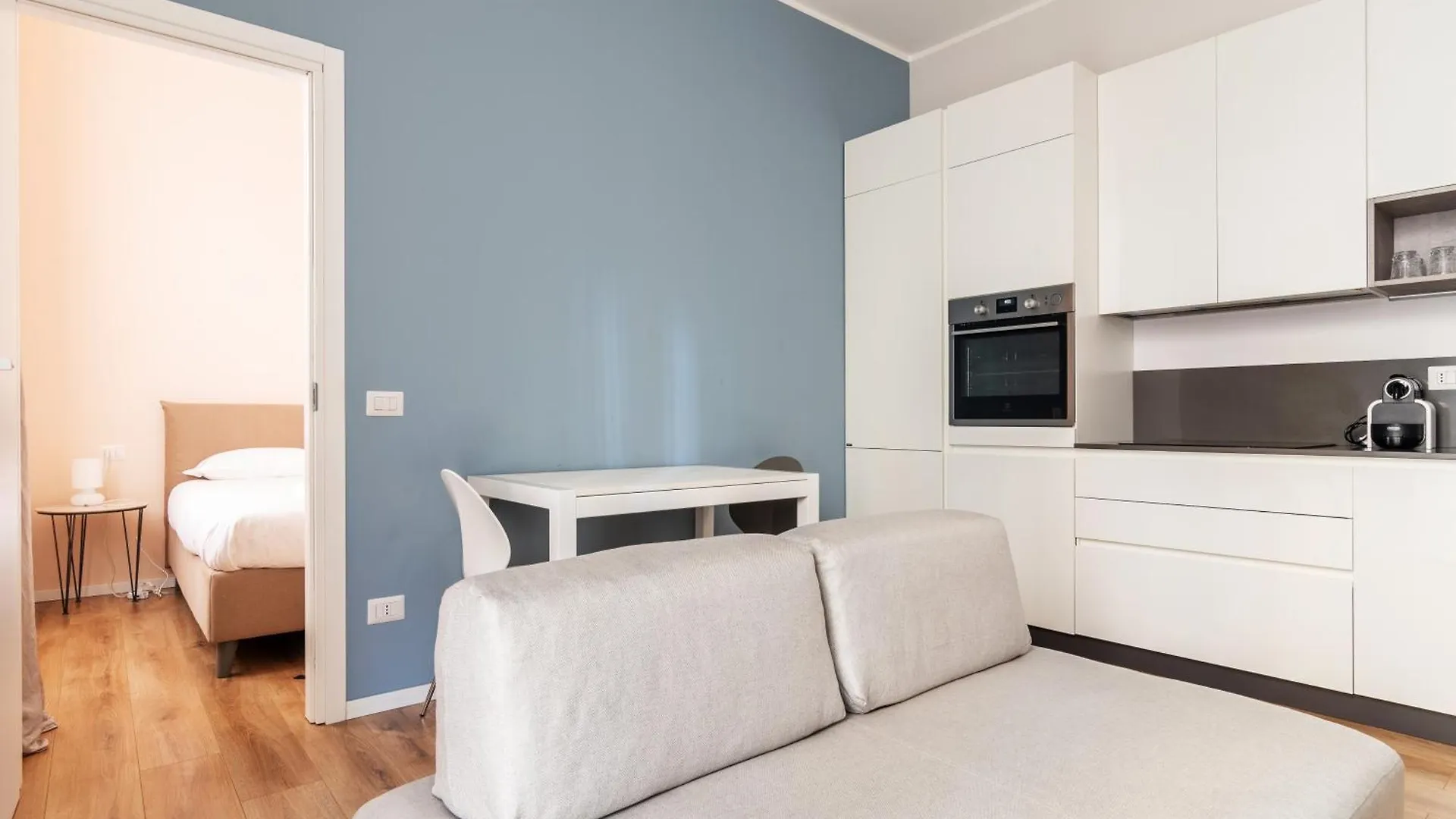 Apartment Nuovo Bilocale Appena Ristrutturato Vicino Darsena Milan Italy